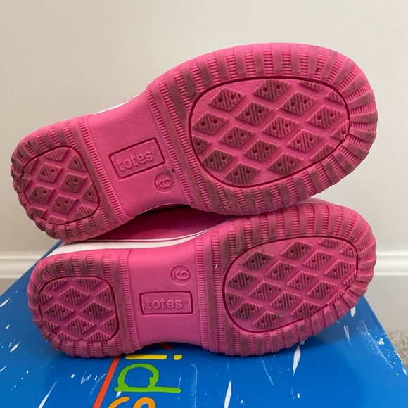 Totes kids Snow boots! - Picture 7 of 7